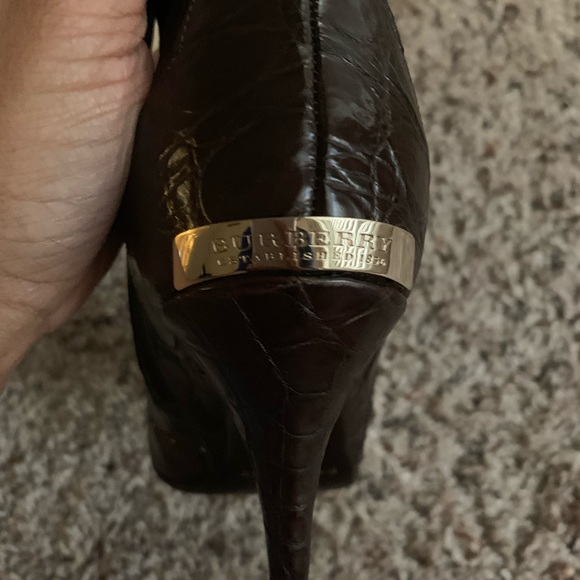 Burberry crocodile booties- 100% authentic. - Picture 5 of 8